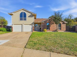 7112 Brookdale Ct, Watauga, TX 76148