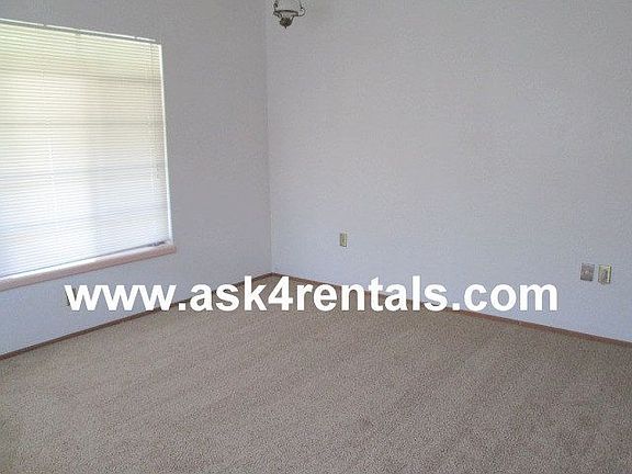 3rd image of 227 W North St