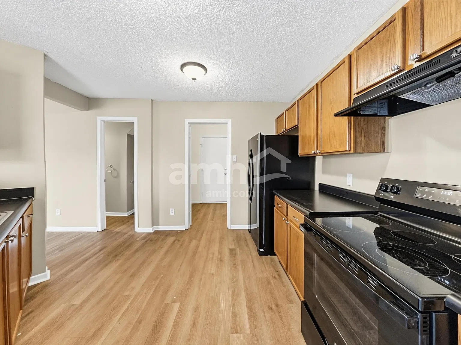 3 bed, 2.5 bath, 2354 sqft, $1,980 — Photo 3