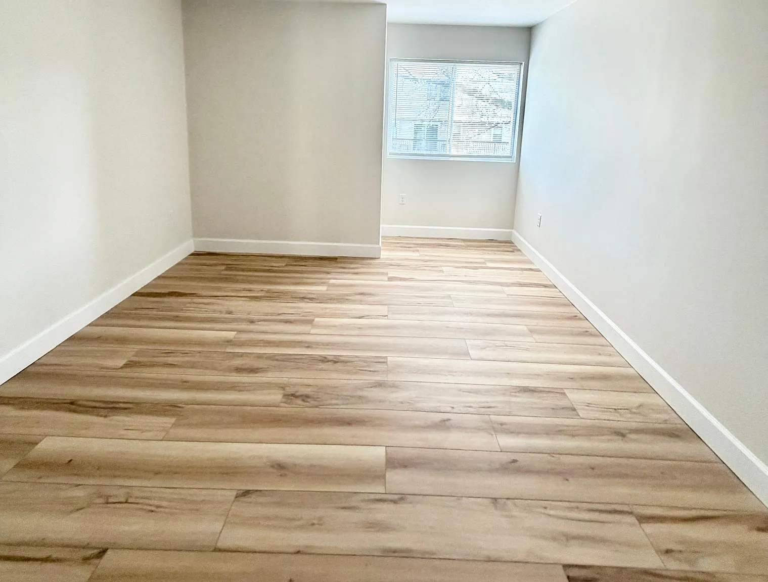 3 bed, 1.5 bath, 1250 sqft, $2,175 — Photo 4