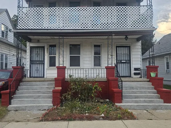 3857 Doremus St, Hamtramck, MI 48212