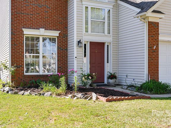3rd image of 2926 Crawford Brook Ln