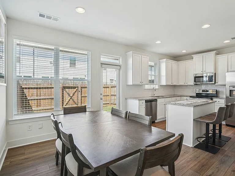 10-web-or-mls-2021 Old Covington Hwy SE 228-2305-010