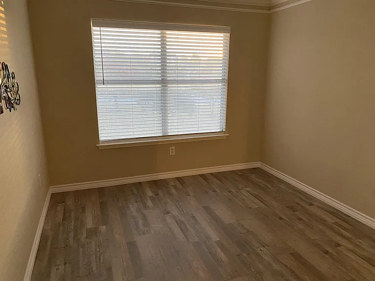 8608 Brunswick Dr — Photo 18