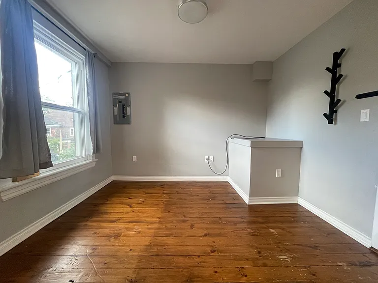 109 Spadina Ave #2 — Photo 12