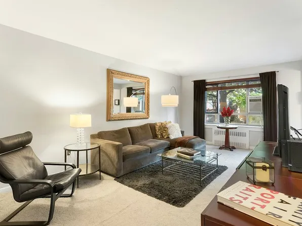 130 8th Ave APT 1F, Brooklyn, NY 11215