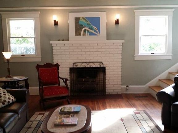 3rd image of 1300 Magnolia Ave