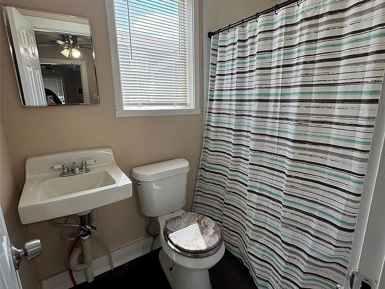 7018 Avenue F #1 — Photo 7