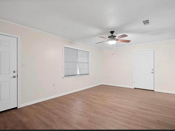 3rd image of 109 Harriet Dr