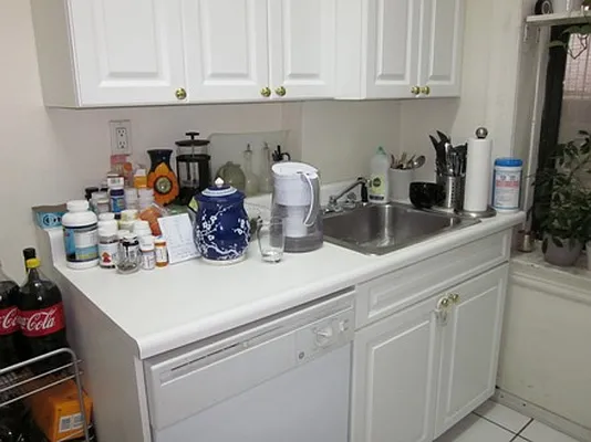 Rented by Metropolitan Equities | media 28