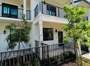 4619 NW 83rd Pkwy, Doral, FL 33166