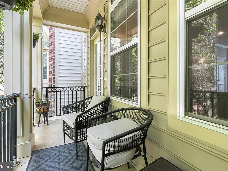 7207 Phelps Hill Ct — Photo 4