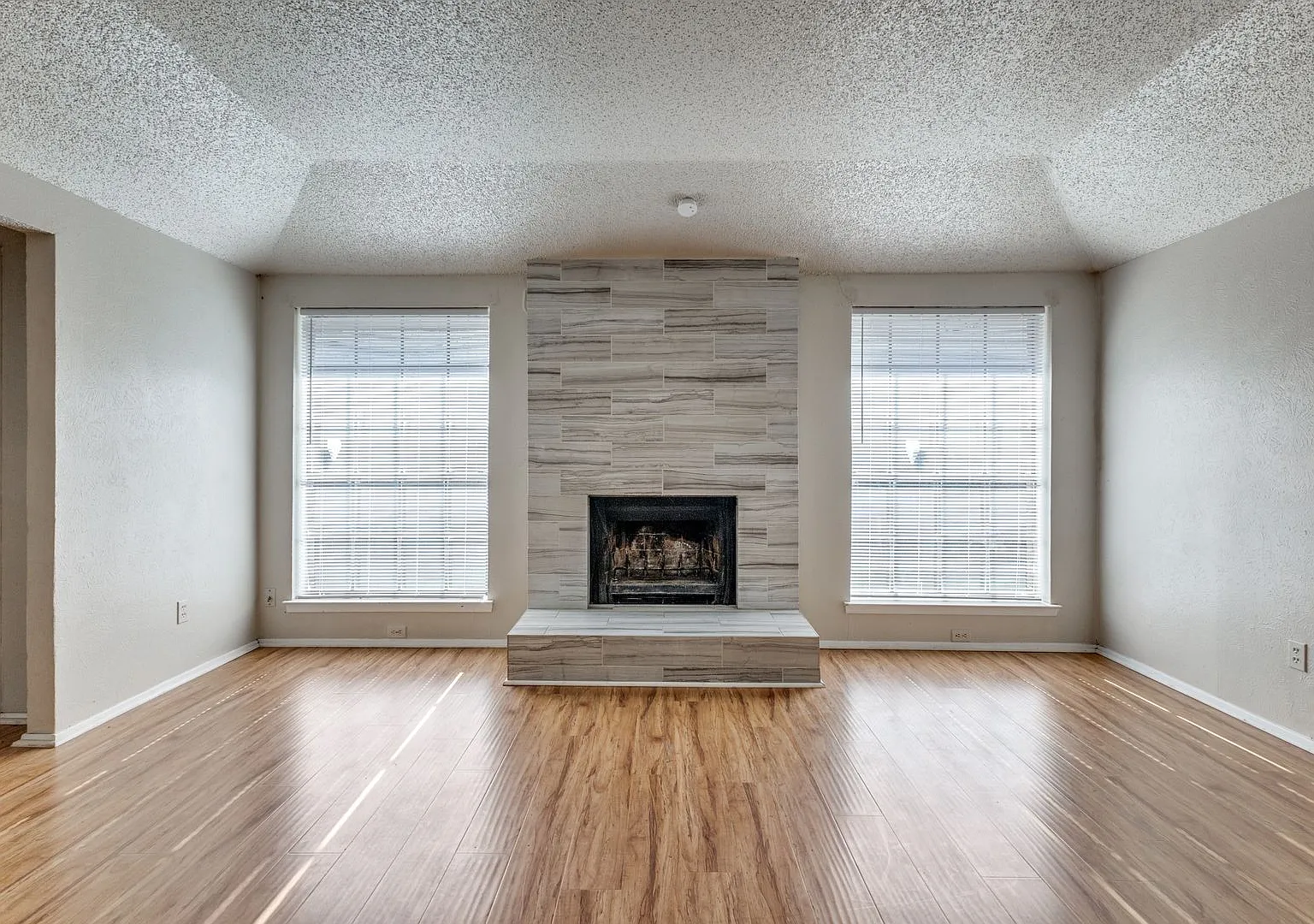 7406 Amherst Drive — Photo 3