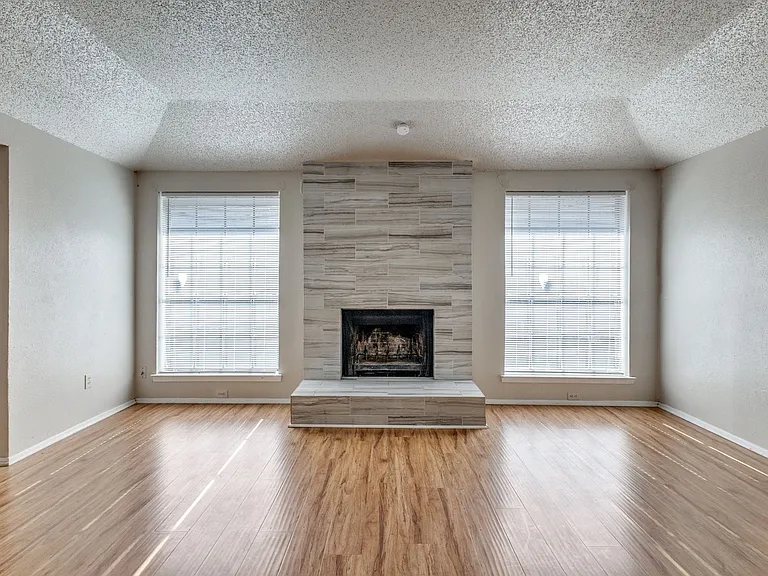 7406 Amherst Dr #B — Photo 3