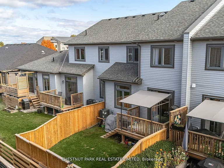 43 Curtis St — Photo 32