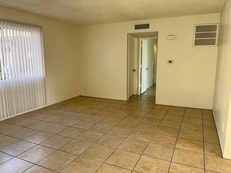 Catalina View Apartments — Photo 53
