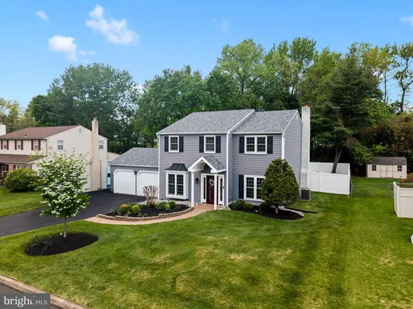 65 Grant Dr, Holland, PA 18966