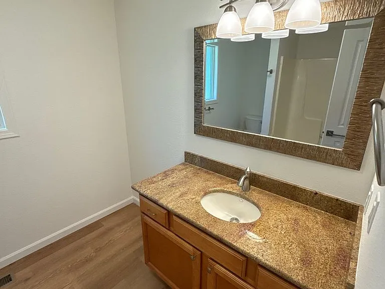 3641 Cherrylawn Ct NE — Photo 15