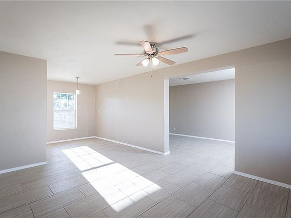 5th image of 612 De Vargas Dr