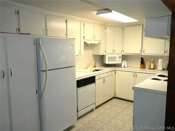 5th image of 129 Summit View Cir