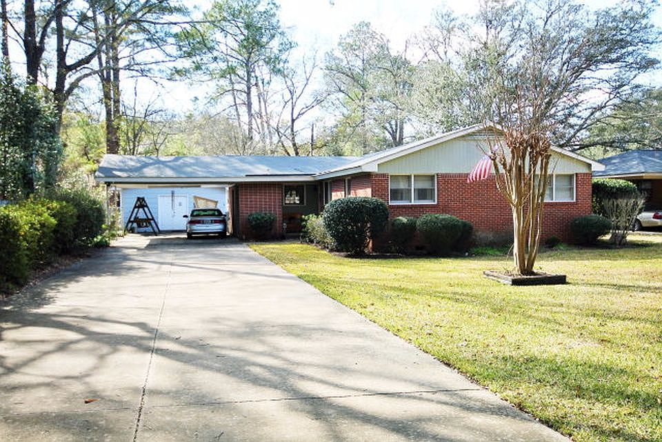 Move in ready home in Albany