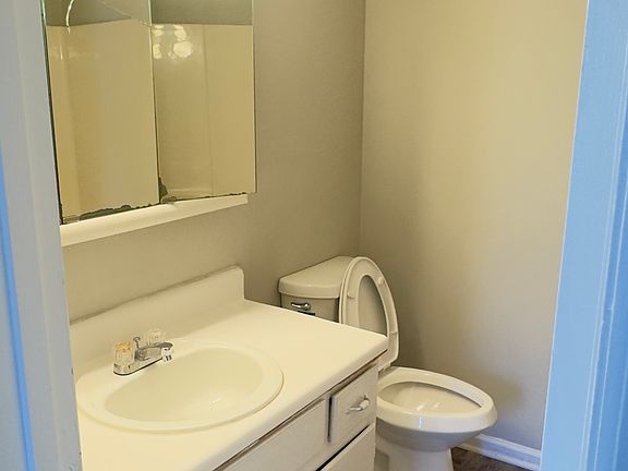 4th image of 6463 Bedford Ln