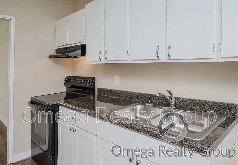 14 E Clay St — Photo 15