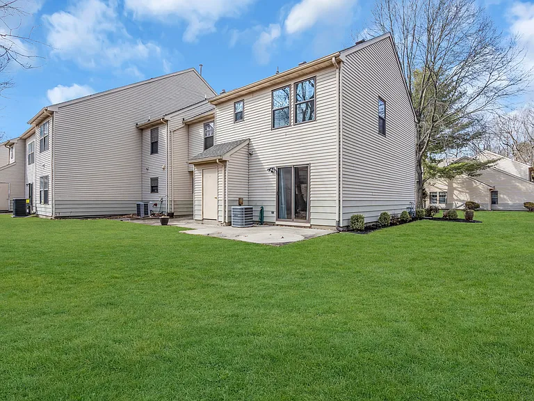 30 Eucalyptus Ct — Photo 4