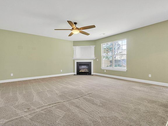 3rd image of 6 Windsor Creek Ct