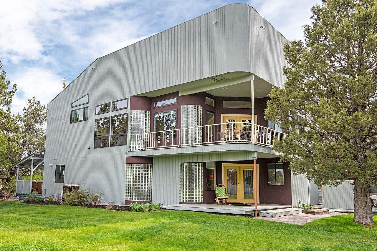 66985 Rock Island Ln, Bend, OR 97703 Zillow