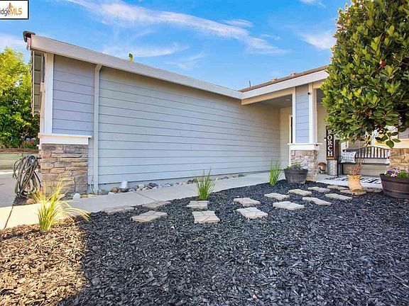 3rd image of 4916 Pinehaven Way