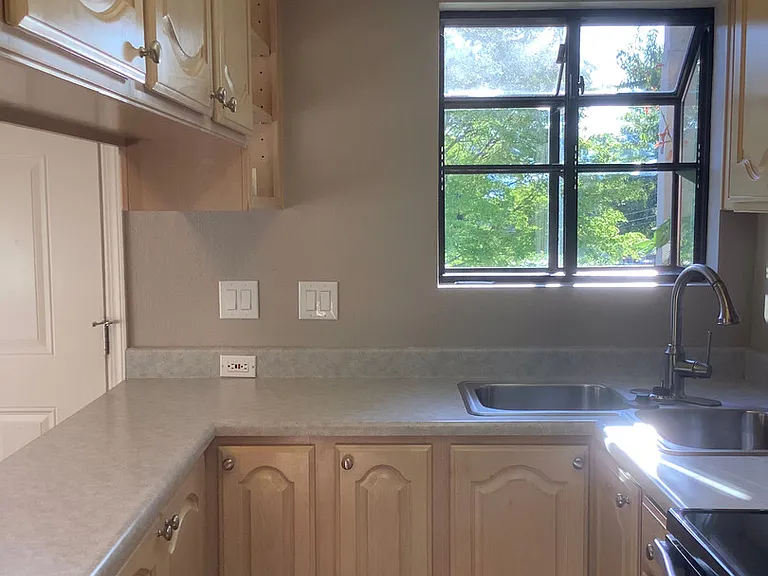 495 Chestnut St #3 — Photo 5