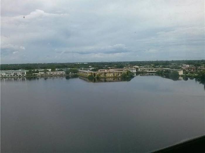 2nd image of 1301 NE Miami Gardens Dr APT 1016