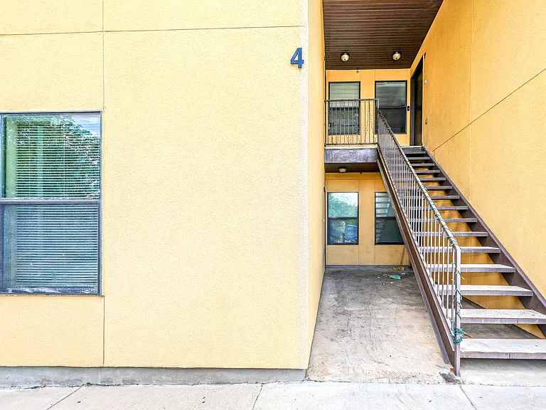 2119 S Ejido Ave — Photo 9