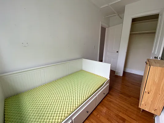 Rented by Capri Jet Realty Corp | media 10