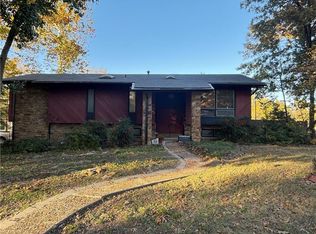 808 E 3rd St, Cherryvale, KS 67335