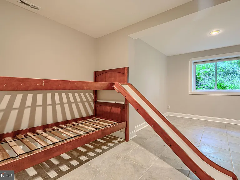 2101 Tufton Ave — Photo 62