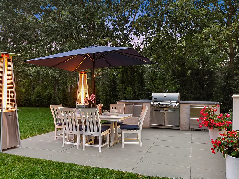 5 Amagansett Dr E — Photo 3