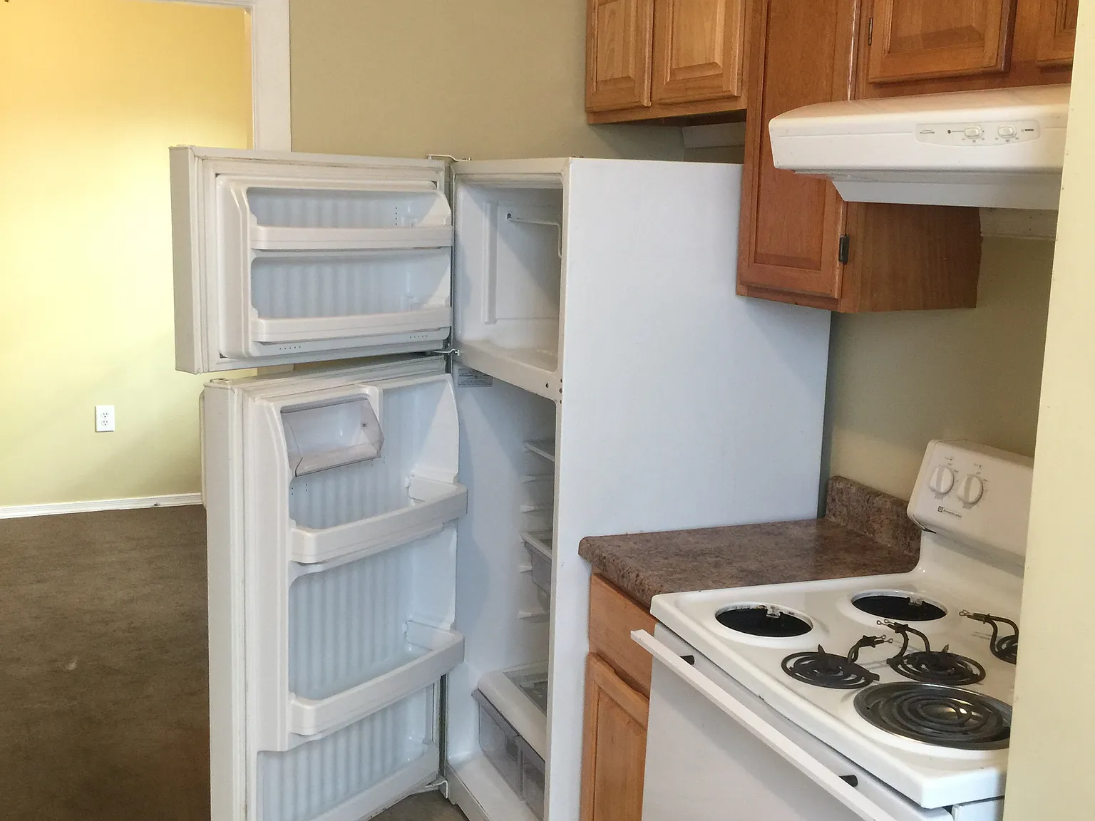 3 bed, 1260 sqft, $1,800 — Photo 2