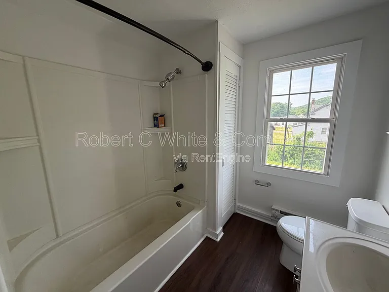 202 Main St #C — Photo 14