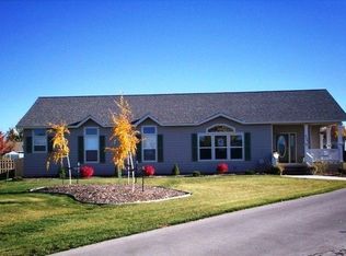 240 Vista Cir, Lander, WY 82520