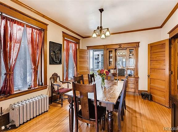 Shared dining room