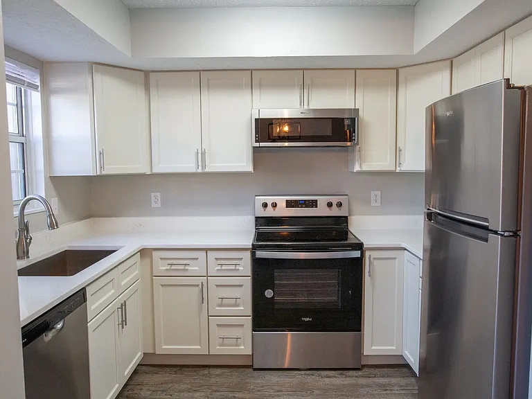 7778 Deercrest Ct — Photo 21