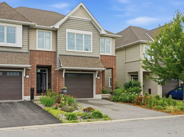 120 Kestrel St, Ottawa, ON K1T 0P8