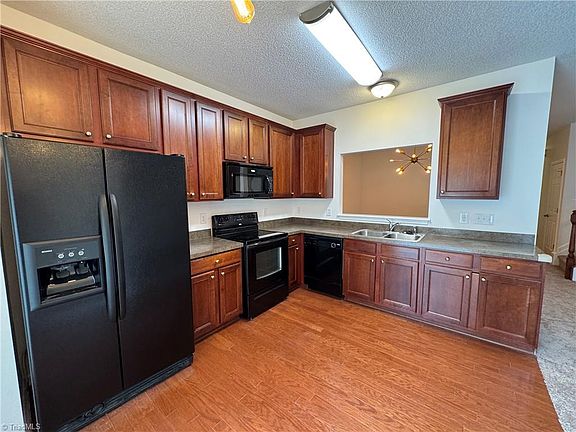 3rd image of 4332 Alderny Pl