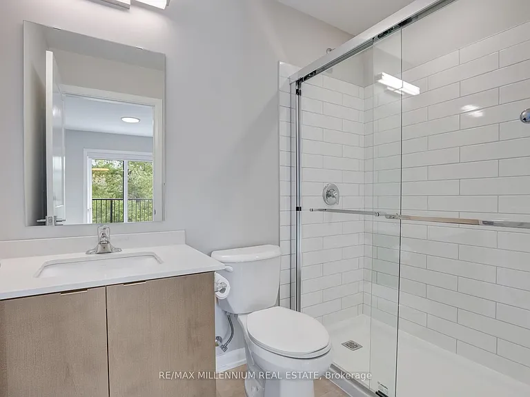 708 Woolwich St — Photo 36