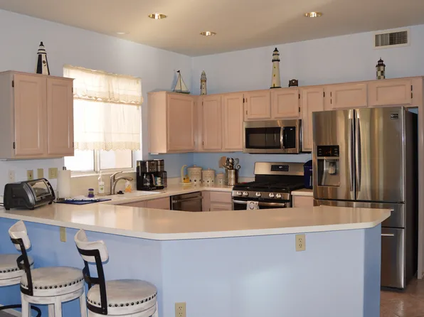 22212 N Cheyenne Dr, Sun City West, AZ 85375