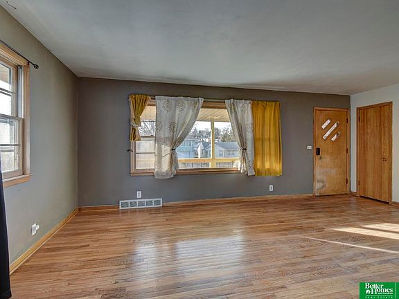 5th image of 6936 Wirt St