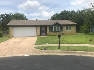 604 Bocowood Cir, Euless, TX 76039