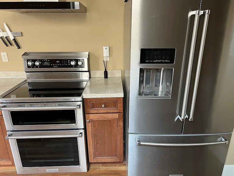 12 2nd St NE #6 — Photo 3